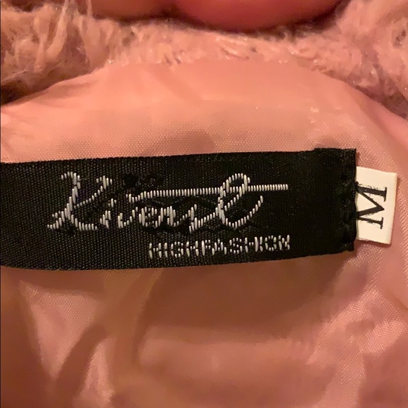 Fuzzy pink coat - Picture 5 of 5